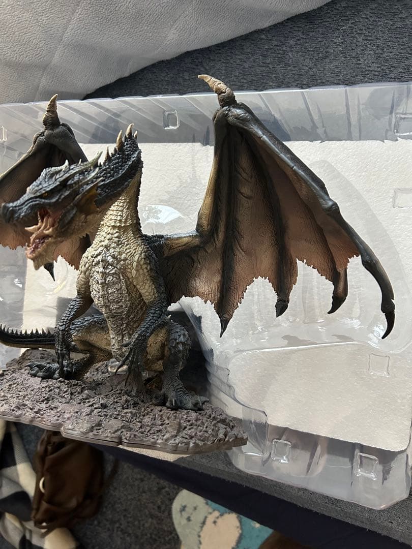 モンスターハンター 黒龍 ミラボレアス クリエーターズモデル フィギュア