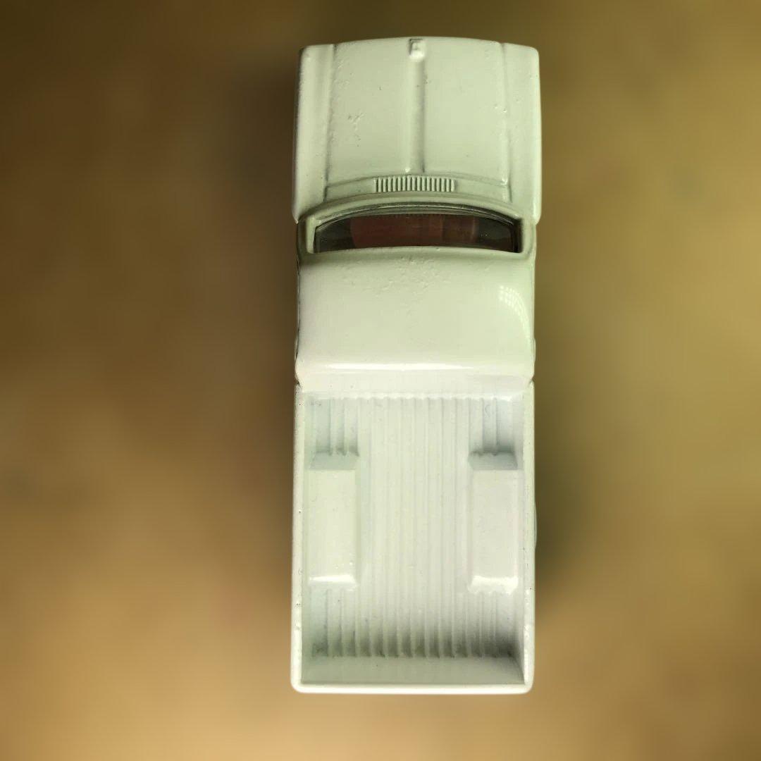 日本製トミカ　黒箱　絶版ダットサン 1300 トラック 1Eホイール　箱無