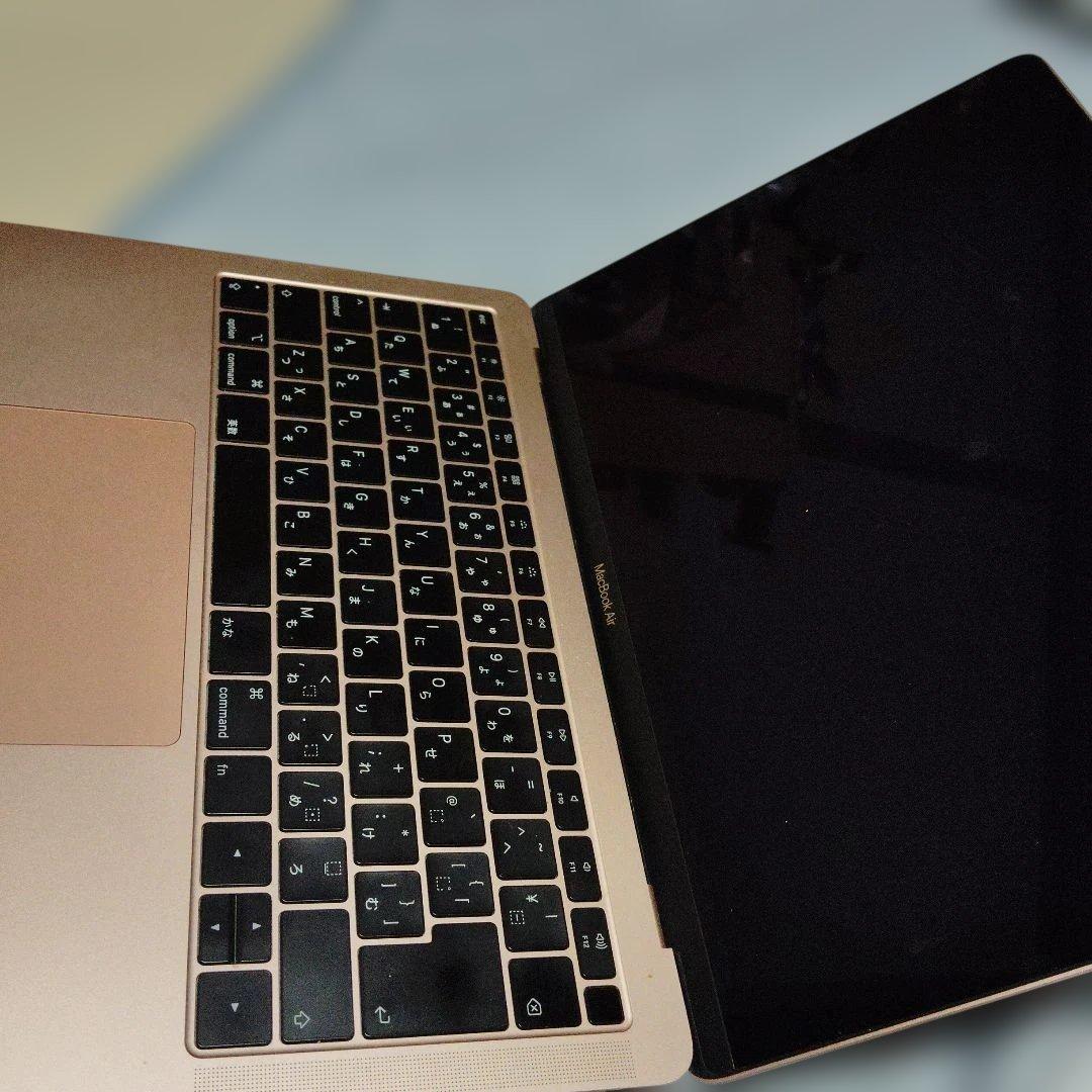 Apple MacBook 13インチ