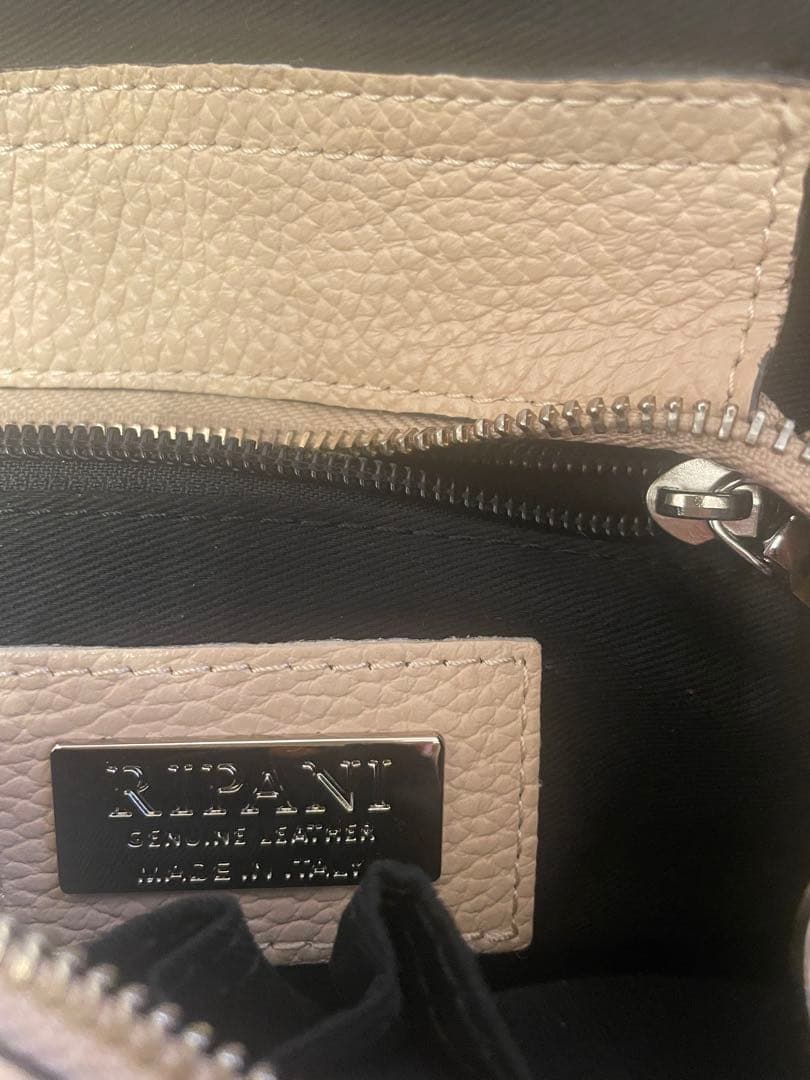 リパーニ　フリルバッグチャーム付き