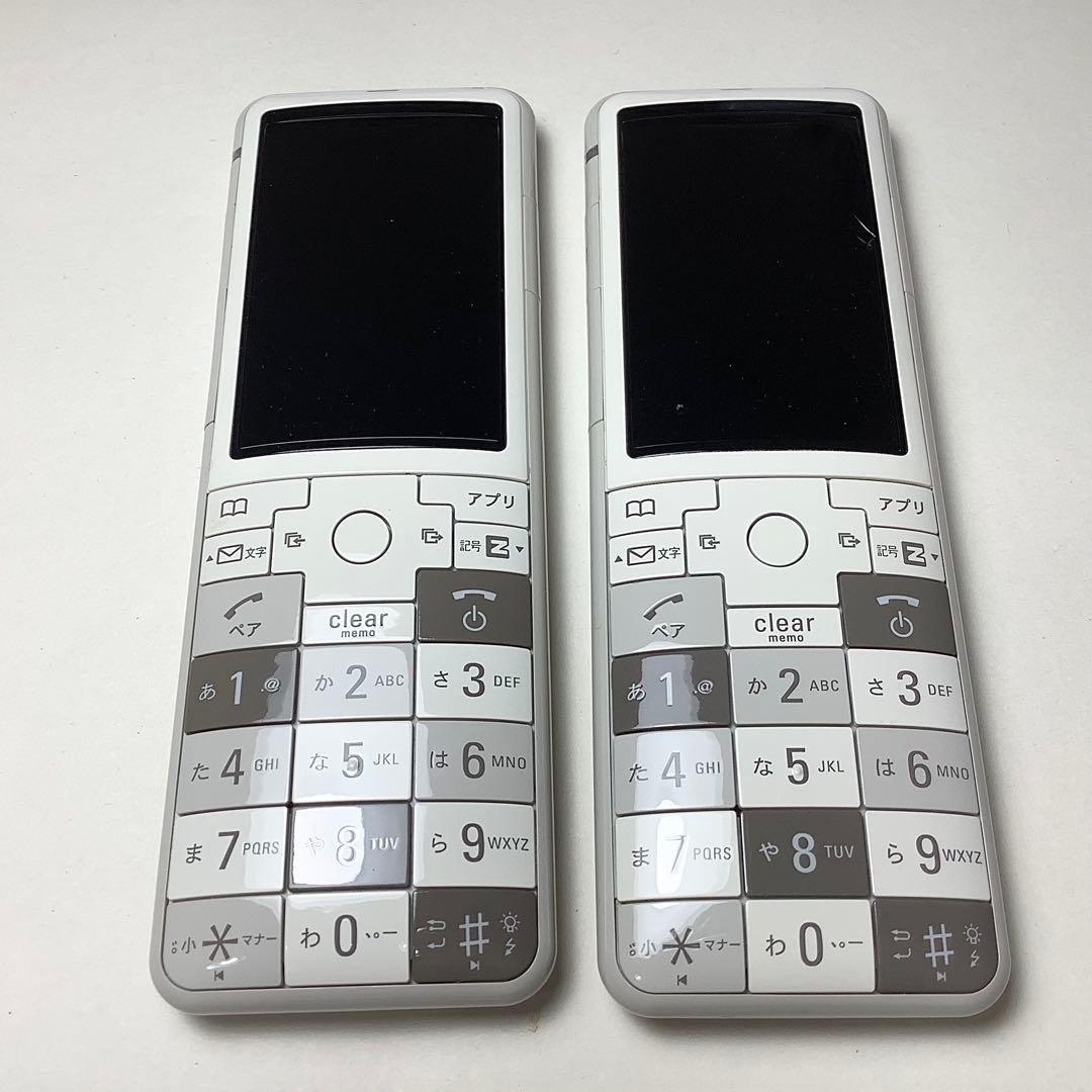 au INFOBAR 初代 ニシキゴイNISHIKIGOIと2世代目GRAY