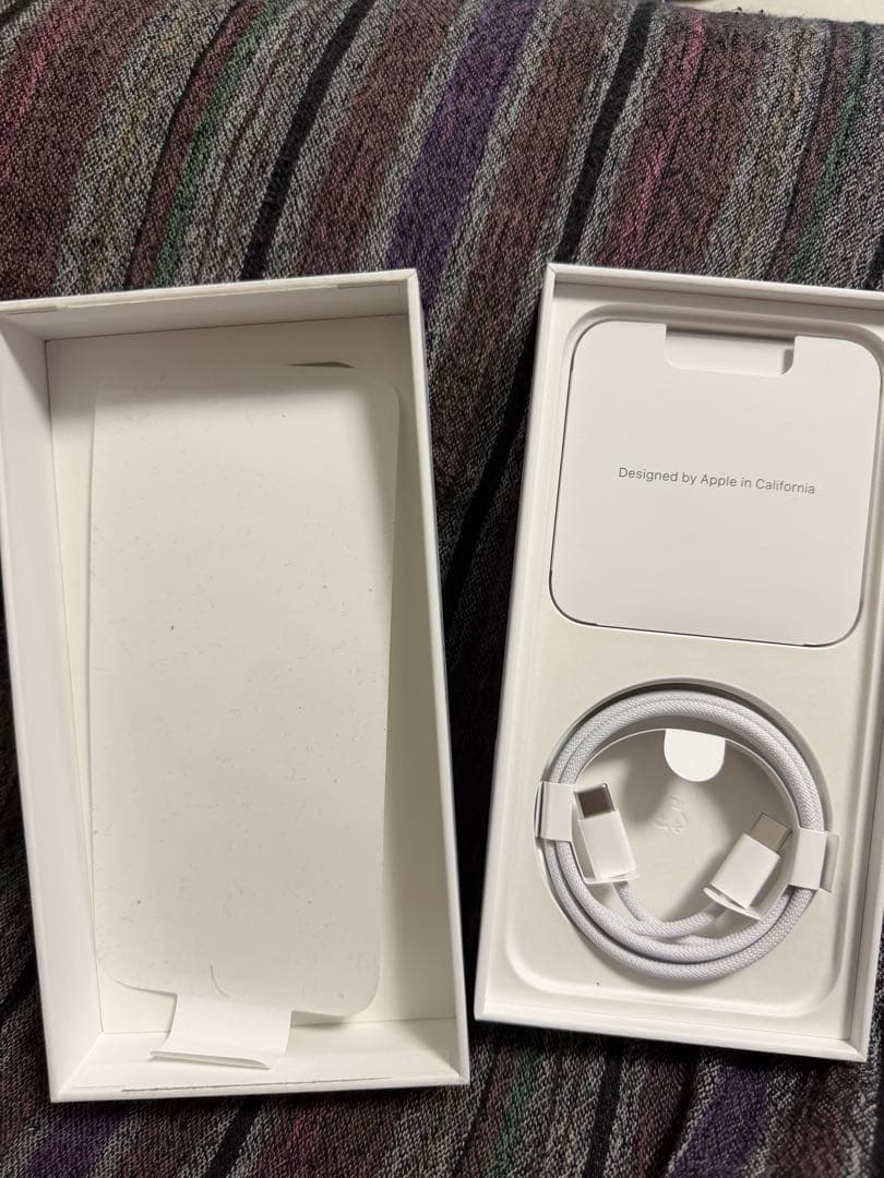 Apple iPhone 15 Pro Max 1TB スペースグレー　液晶漏れ