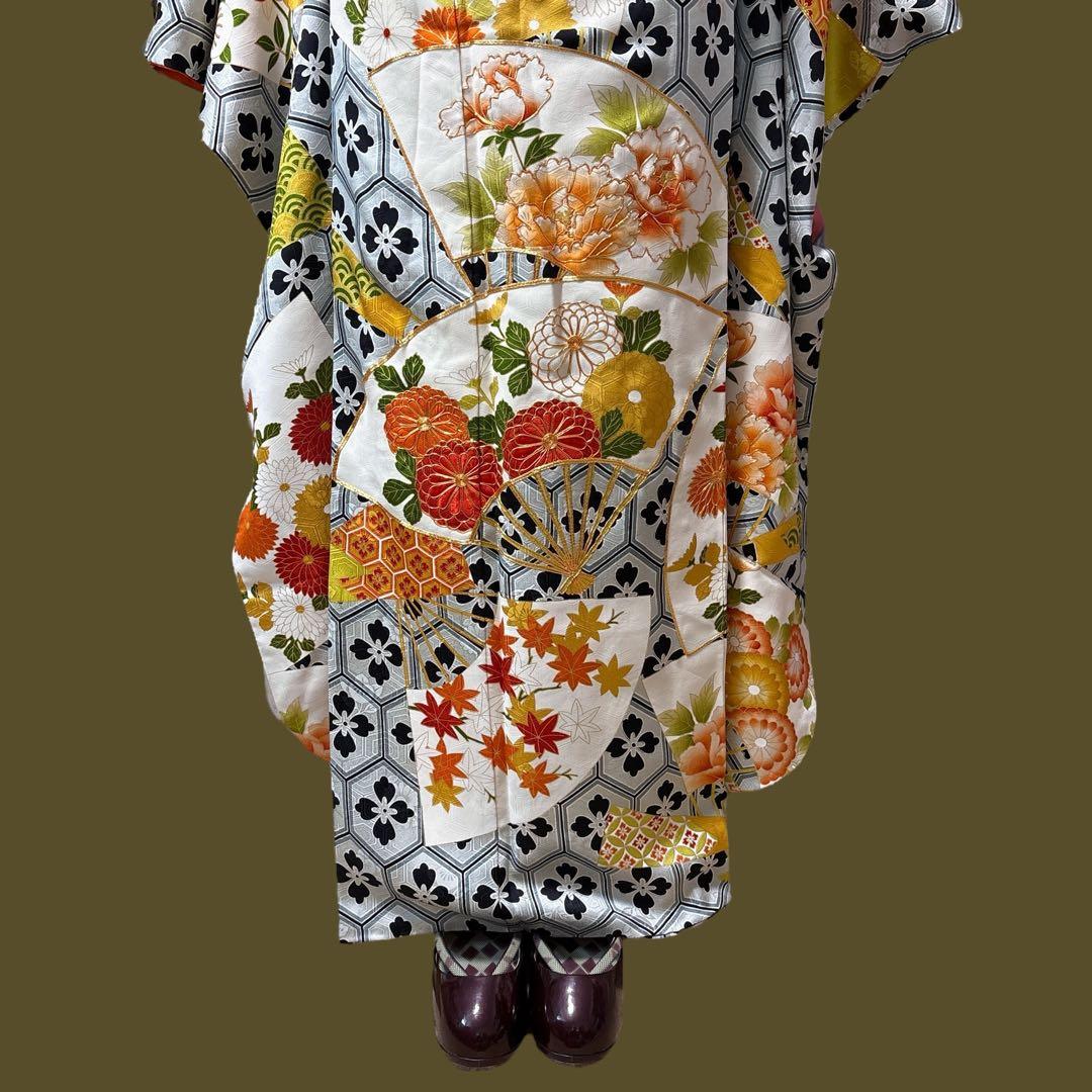 (あ913) モダンな粋を纏う ✦ グレーに黒亀甲花模様 アンティーク振袖セット