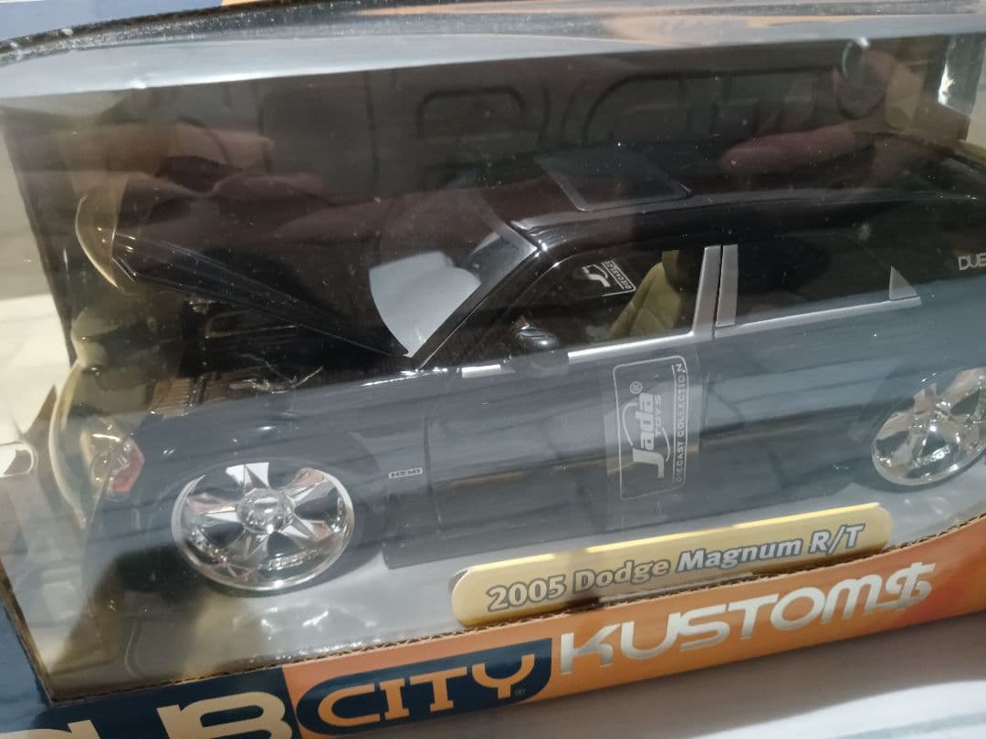 1/24 jada ダッジ マグナム R/T ミニカー　ブラック