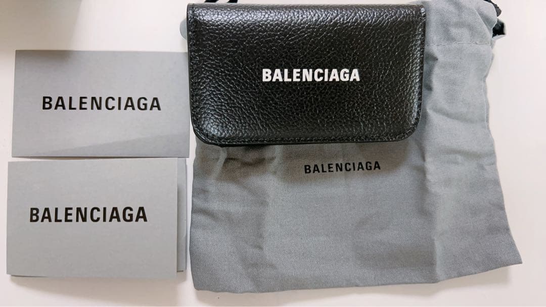 BALENCIAGA ブラック レザー キーケース