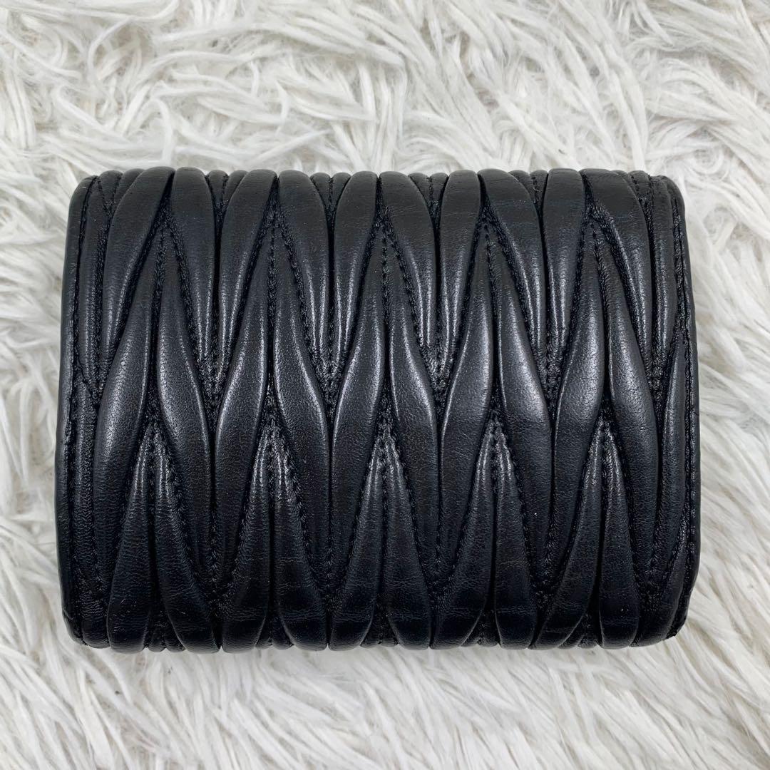 【✨美品✨】ミュウミュウ 三つ折り財布 マテラッセ ラムスキン ブラック