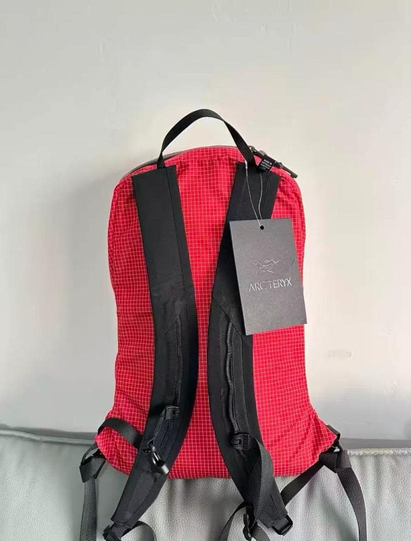 未使用ARC'TERYX KONSEAL 15 チェック柄バックパック 赤