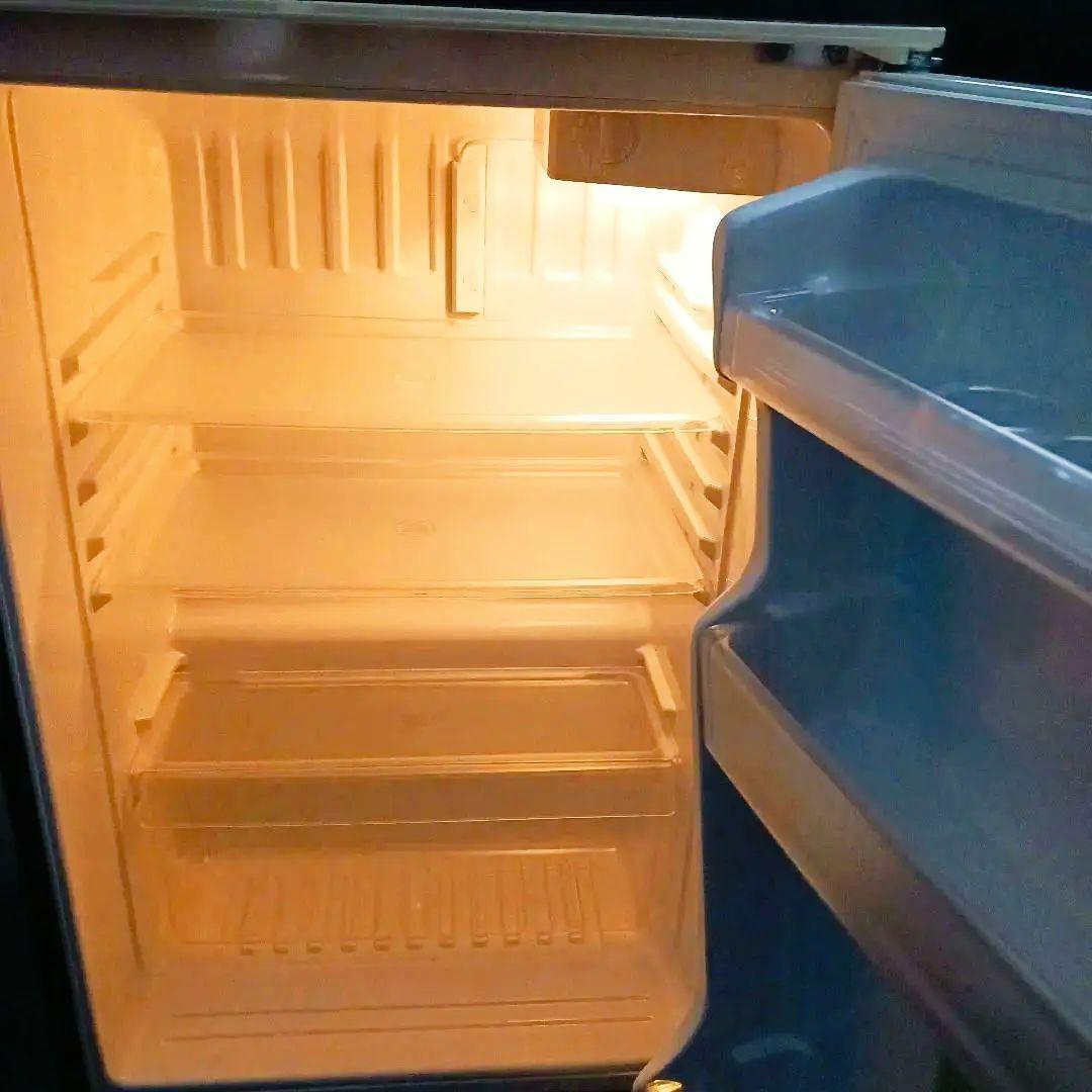 ★まめ★【送料込み・匿名配送】小型冷蔵庫　SANYO　サンヨー