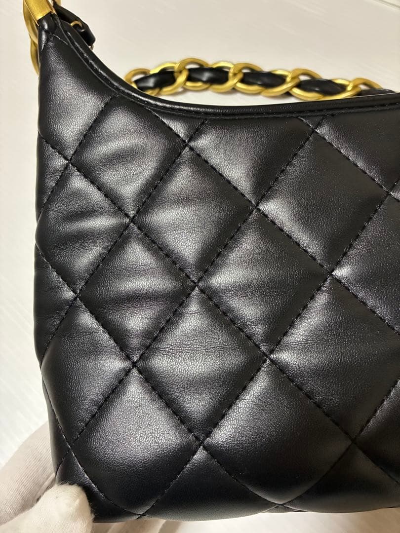 CHANEL シャネル　ノベルティ　バッグ　ブラック　ゴールドチェーン