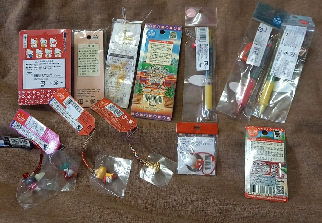 SANRIO☆幸運☆開運☆縁起☆神社☆根付けストラップ&シャープペン☆ボールペン