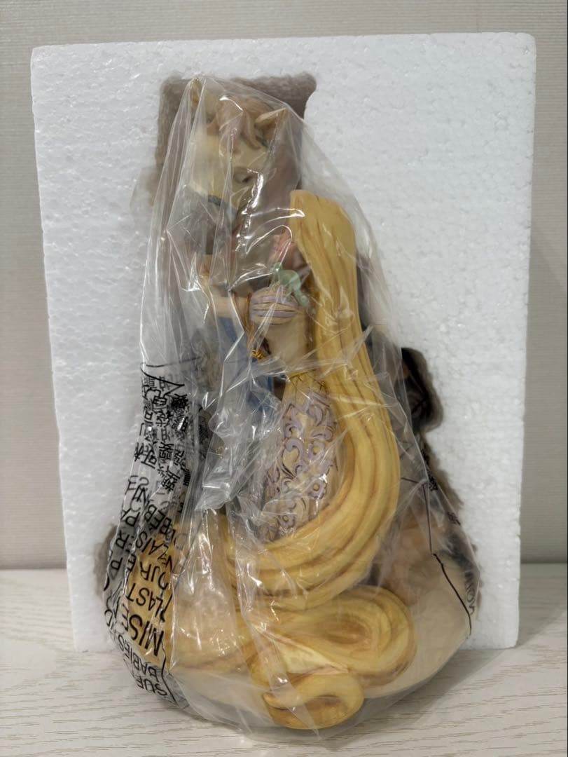 ラプンツェル　Disney トラディション　ホワイトシリーズ　開封済新品