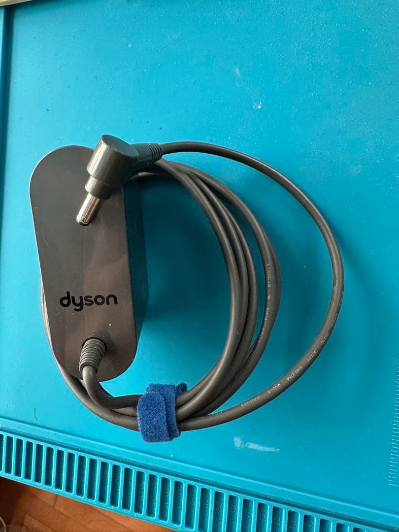 Dyson V11 スティッククリーナー本体 SV14