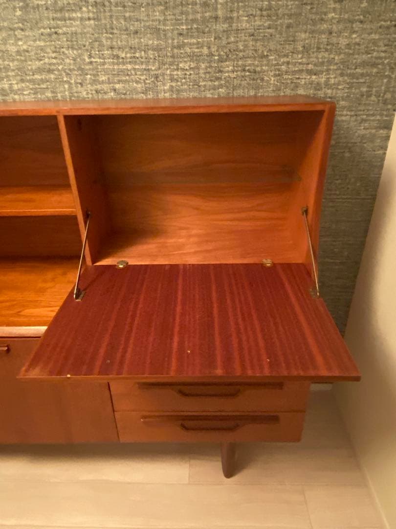 【最終値下】イギリス　ヴィンテージサイドボード