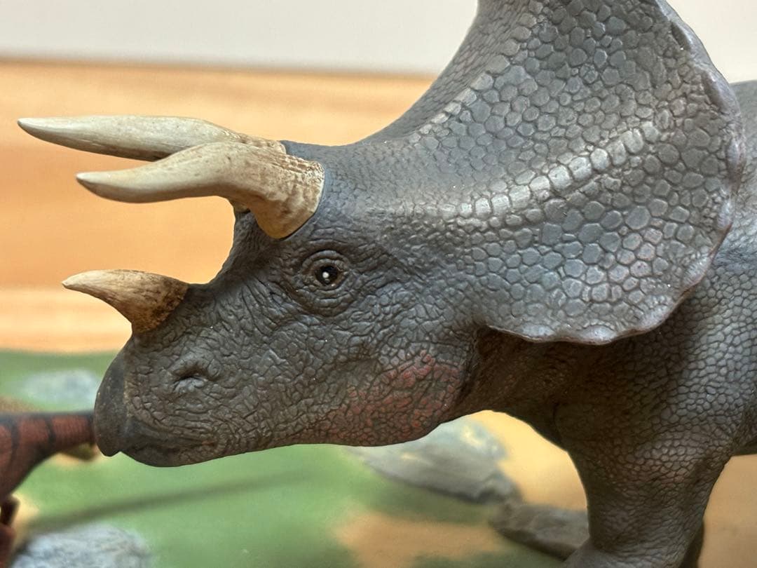 タミヤ 1/35 恐竜世界シリーズ 超大型情景ディスプレイセット 塗装済 完成品