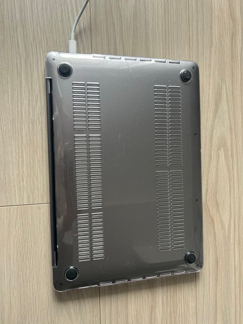 Apple MacBook Pro 2022 13インチ　M2 カバー付き