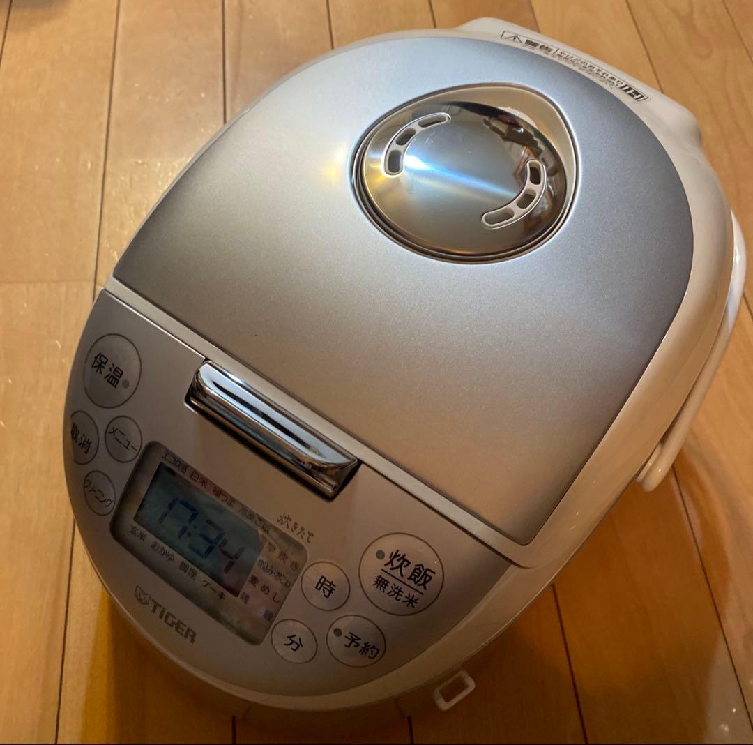 【未使用】〈2024年製〉タイガー 炊飯器3合　炊きたてJPF-G055WL