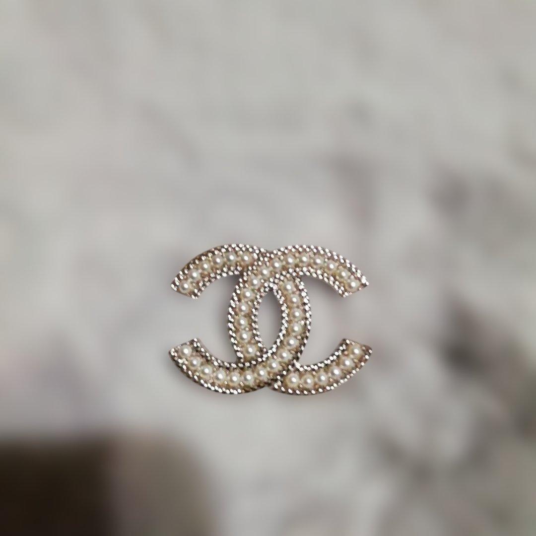 CCロゴ　ブローチ クリスタル パール　ゴールド　ノベルティ