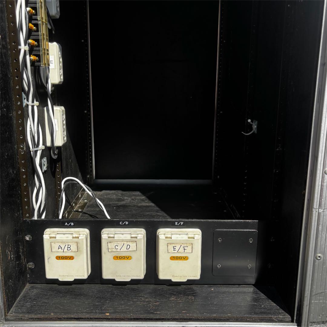 PULSE 18U ラックケース ③