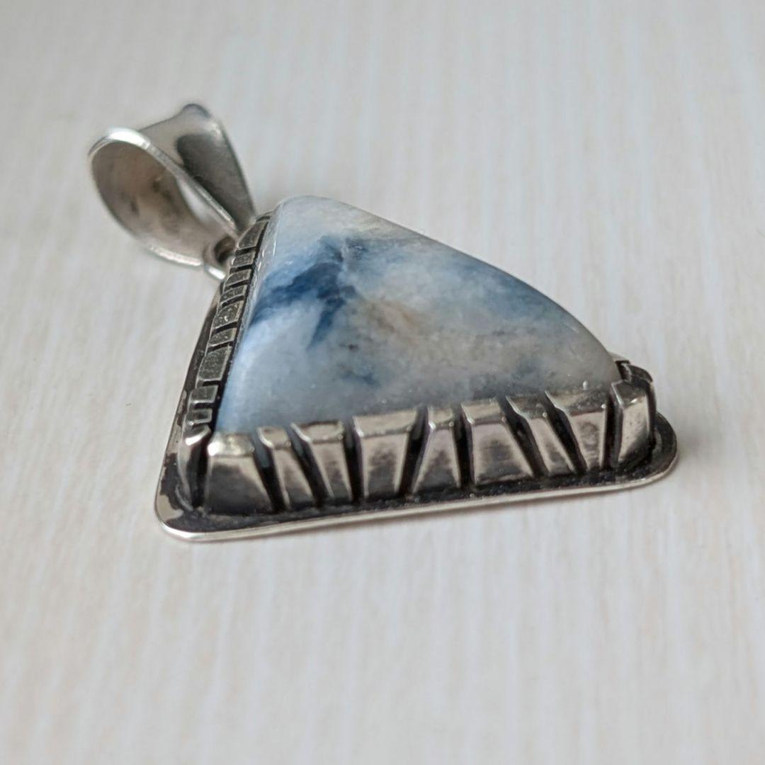 ハンドメイドの入りコン沢　ペンダントトップ　糸魚川翡翠