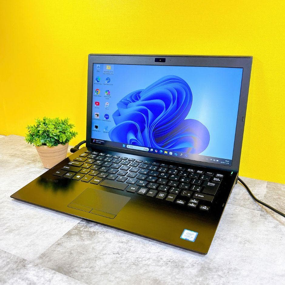 小型軽量❣ⅰ5 ✨快適SSD✨薄型 カメラ付き フルHD Win11 仕事や趣味