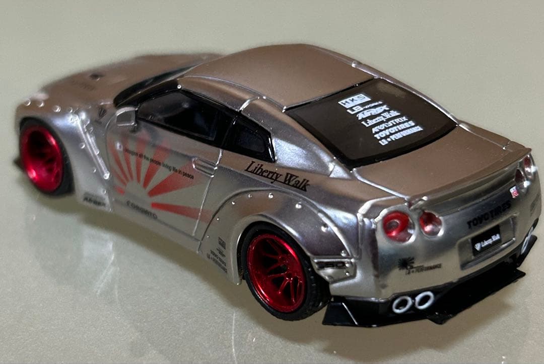 MINIGT 1/64 LBWK ニッサン GT-R R35