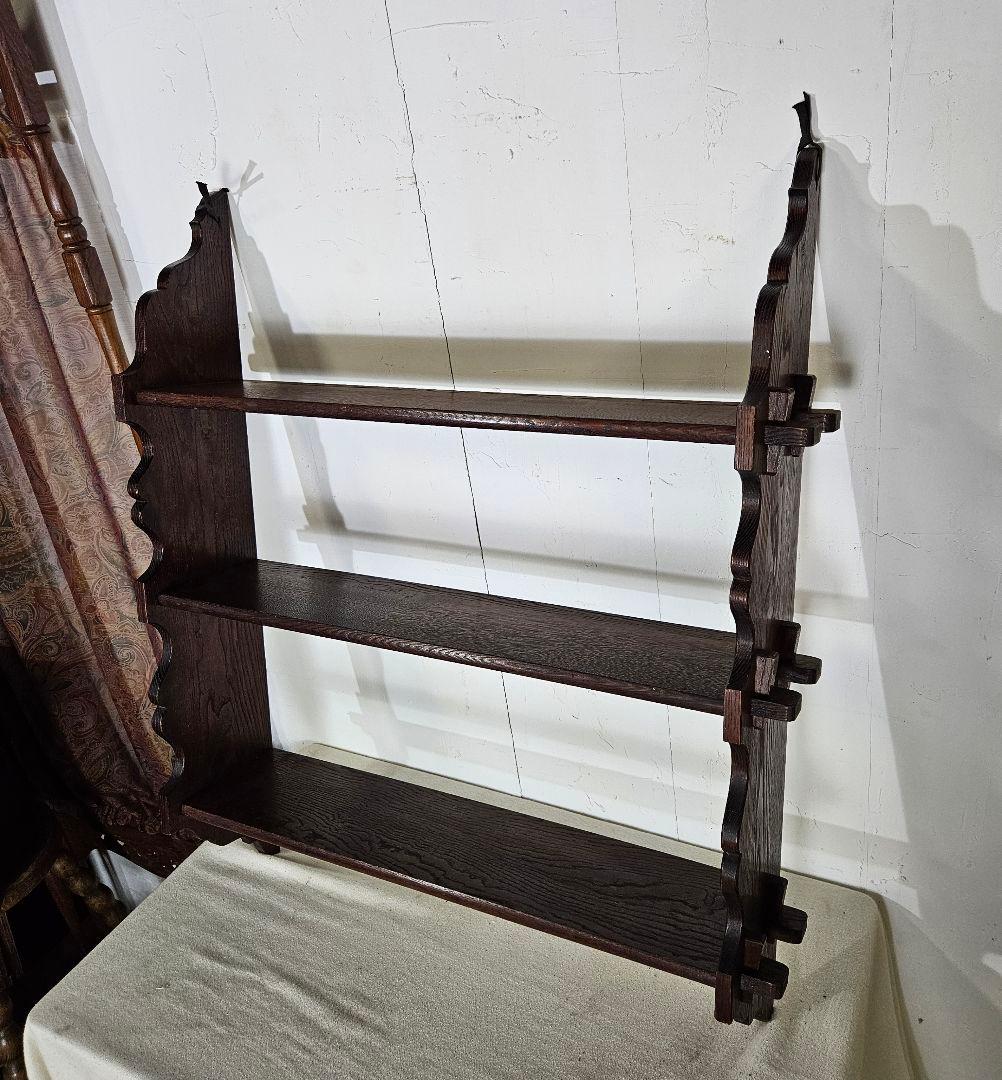 ヴィンテージ 古い無垢のウォールシェルフ 楔式 壁掛け 飾り棚 3段 陳列棚