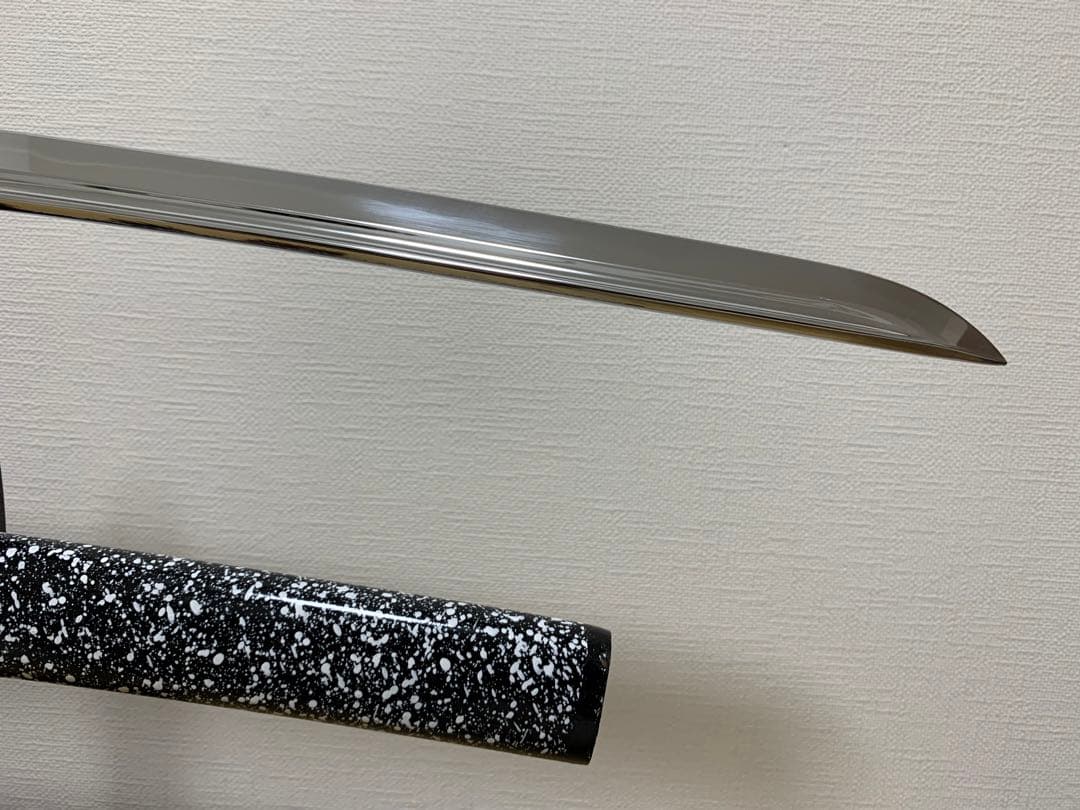 【模造刀】日本刀 打刀 肥前忠広 美しい鍔 樋入刀身