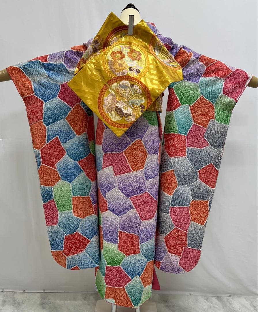 豪華！総絞り　名品　振り袖　フルセット　別誂長襦袢　総絵羽紋様　珍品　可愛い