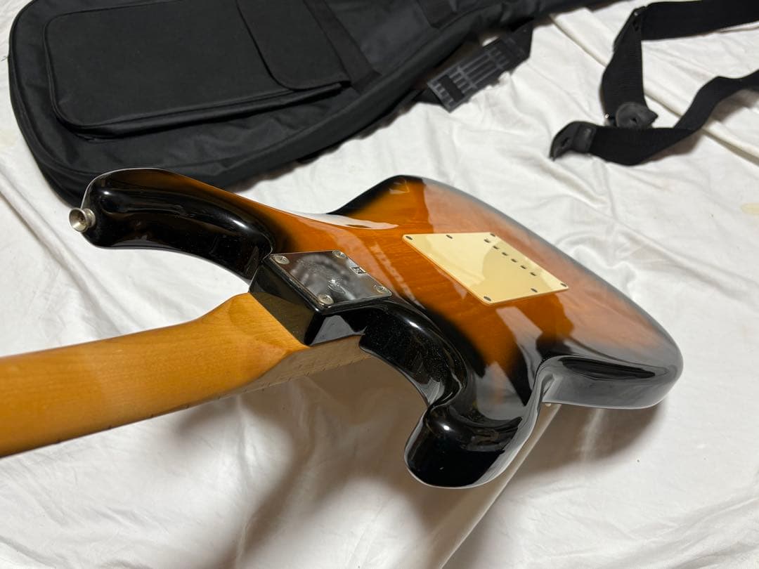 Squier by Fender エレキギター　ソフトケース付1916-01-3