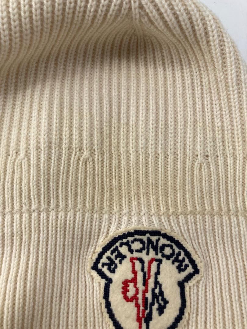 15669✨モンクレール 24年 ニット帽 ビッグロゴ ホワイト