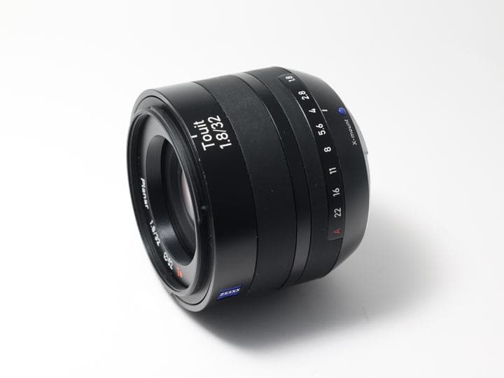 Touit 1.8/32 X-mount 単焦点レンズ　元箱付き
