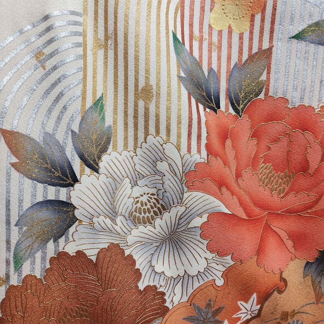 振袖フルセット(7点)・成人式・金銀彩加工・くすみ・白・古典柄・大輪牡丹