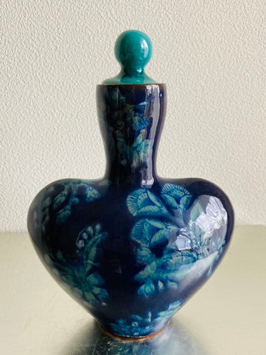 カラフェ　稲積佳谷　うつつ窯　九谷焼　伝説の怪獣柄