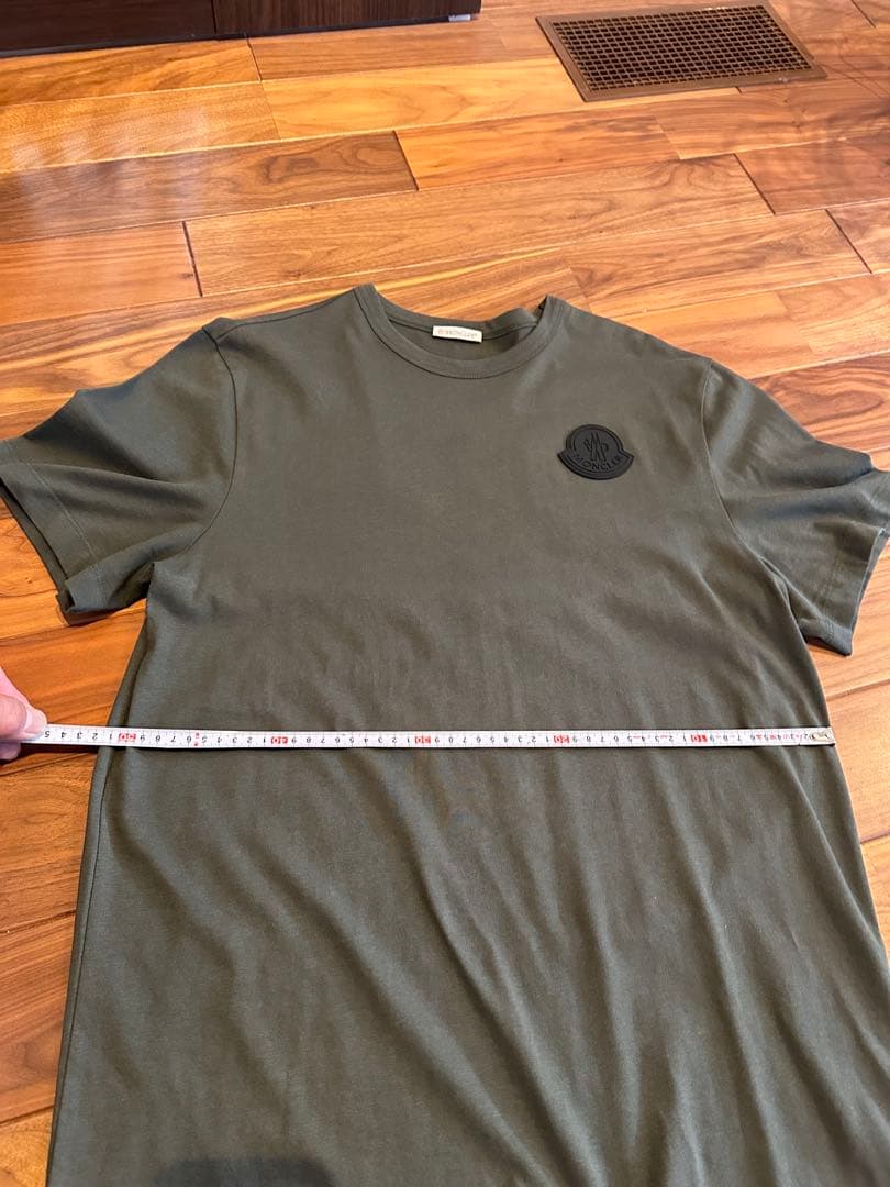 MONCLER オリーブグリーン Tシャツ