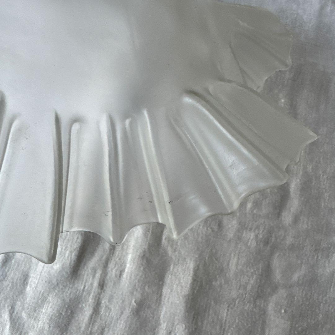 フランスアンティーク　ガラスシェード　フロストガラス　フリルシェード