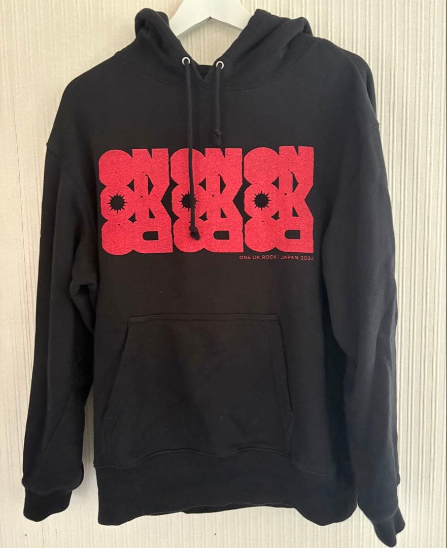 ONE OK ROCK フーディー L 黒