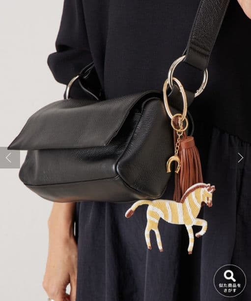 【美品】BEARDSLEY レザーボディバッグ