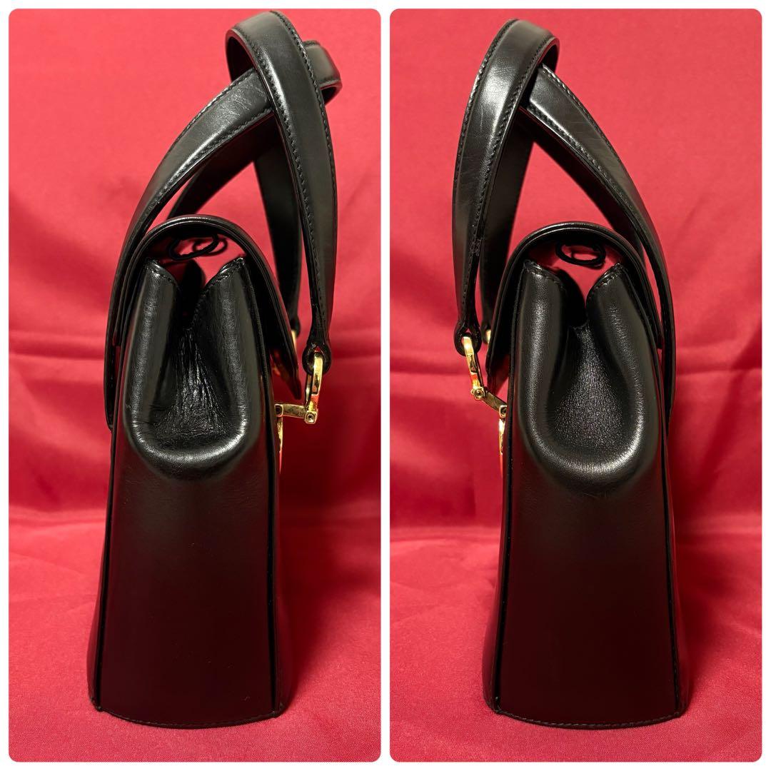 サルバトーレフェラガモ　2way ガンチーニ　ショルダーバッグ　レザー