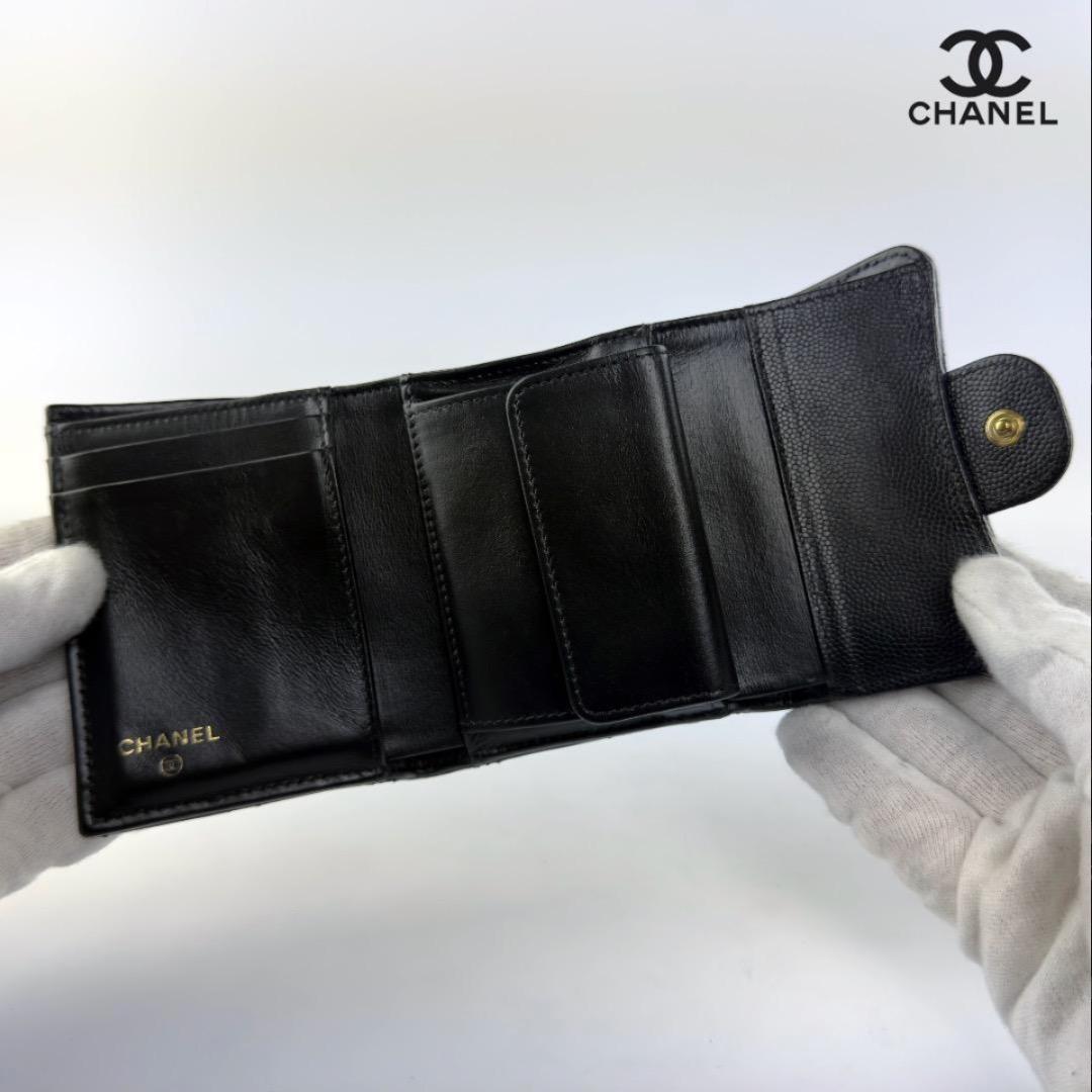 正規品　新型タイプ　シャネル　マトラッセ　ゴールド金具　フラップ　三つ折り財布