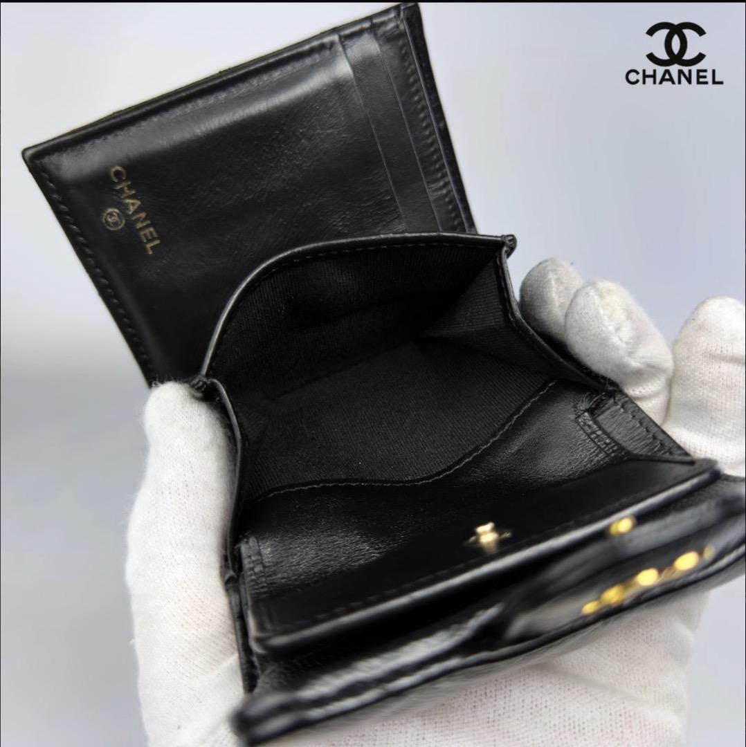 正規品　新型タイプ　シャネル　マトラッセ　ゴールド金具　フラップ　三つ折り財布