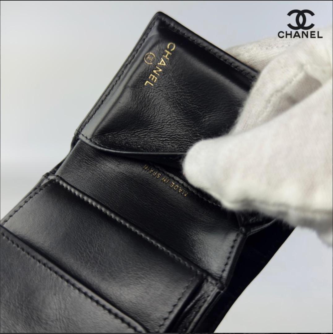 正規品　新型タイプ　シャネル　マトラッセ　ゴールド金具　フラップ　三つ折り財布