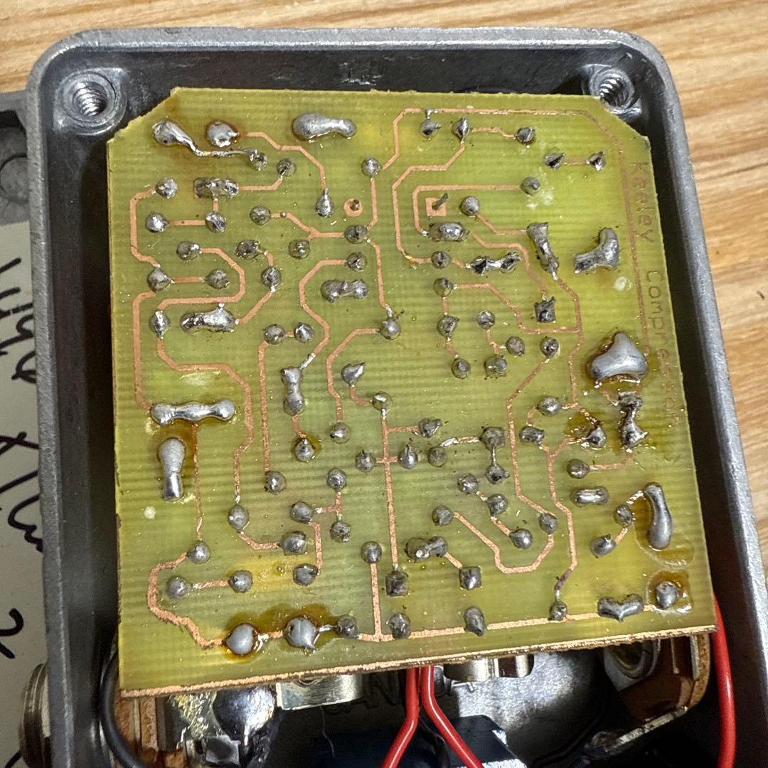 Keeley Compressor 初期　シリアル手書き3桁