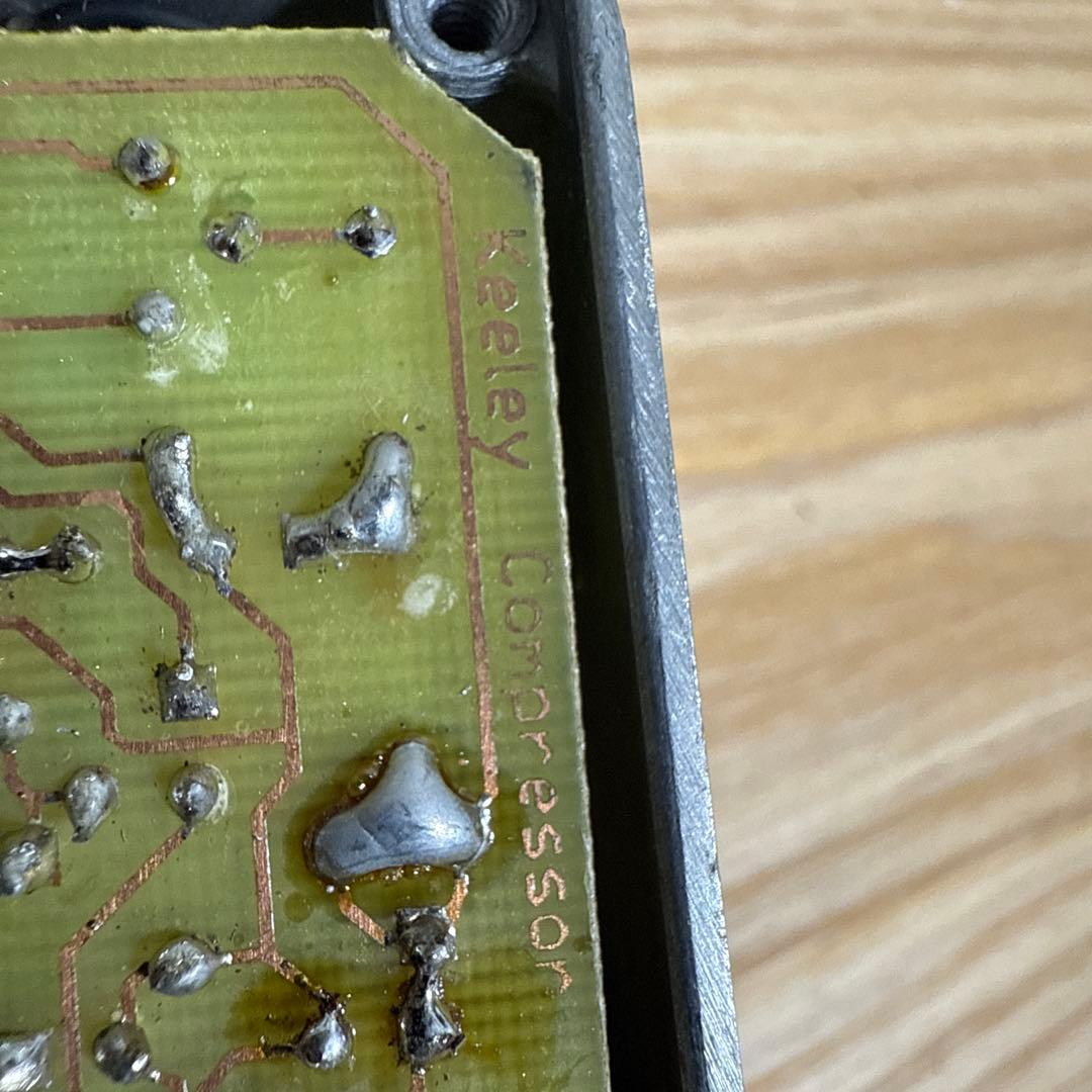 Keeley Compressor 初期　シリアル手書き3桁