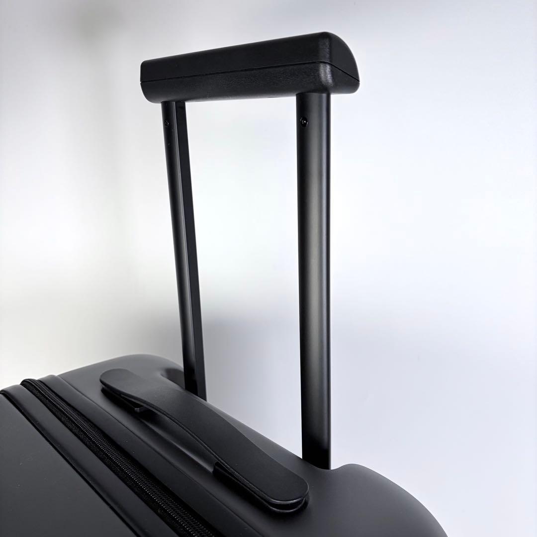 無印良品　バーを自由に調節できるキャリーケース36Lストッパー付き機内持ち込み