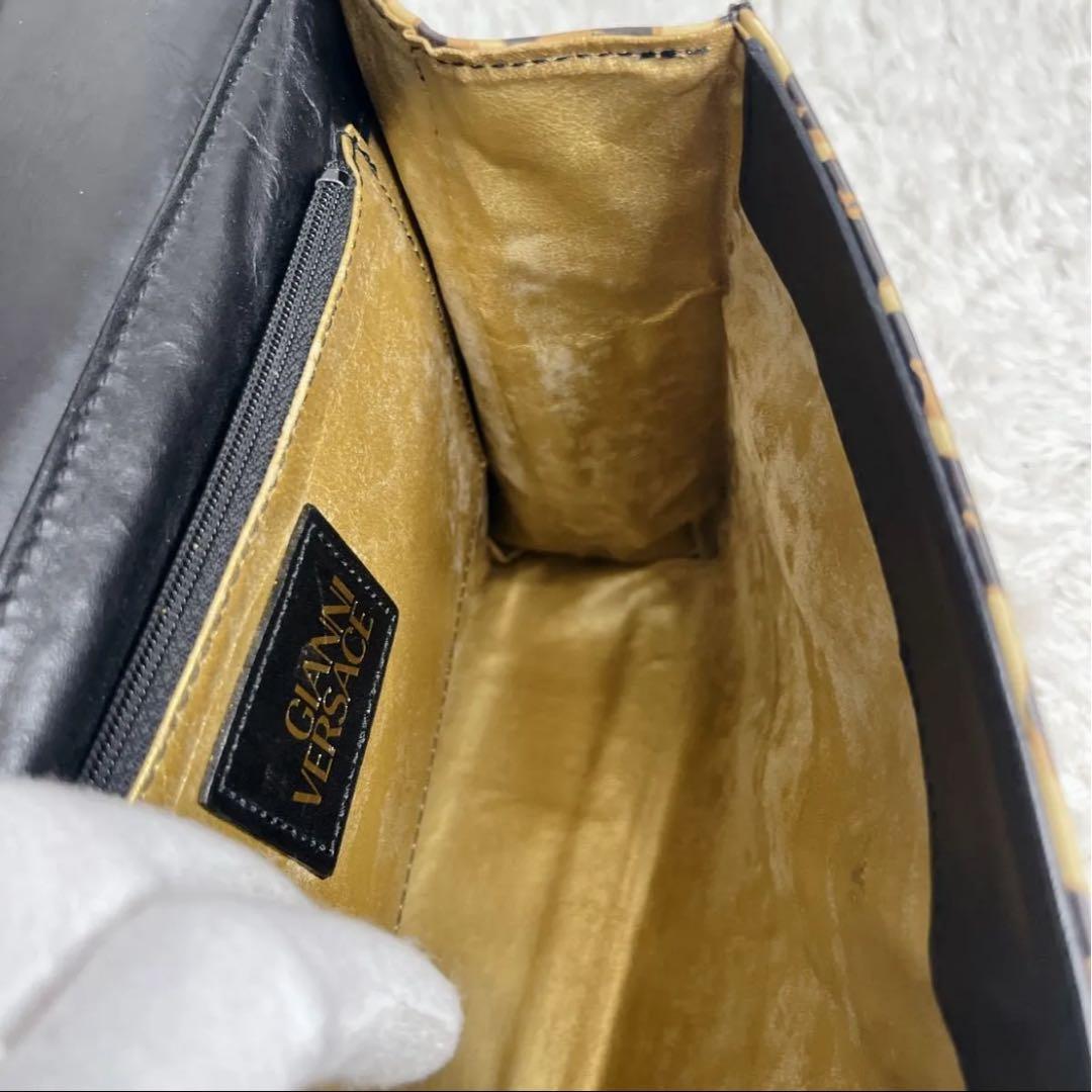 ジャンニヴェルサーチェ 太陽神 ハンドバッグ 自立 総柄 メデューサ レザー