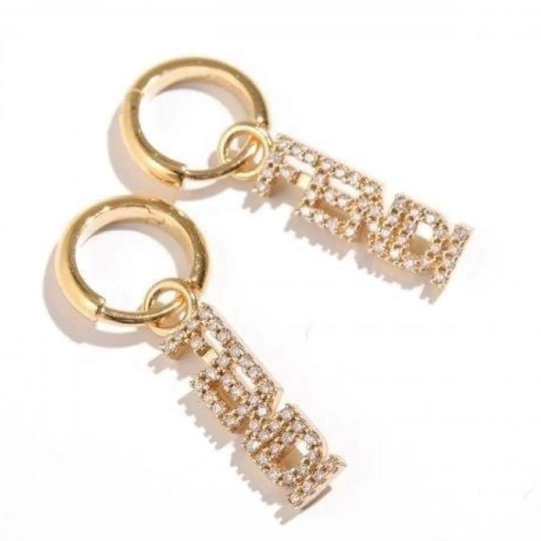 FENDI ロゴフープピアス