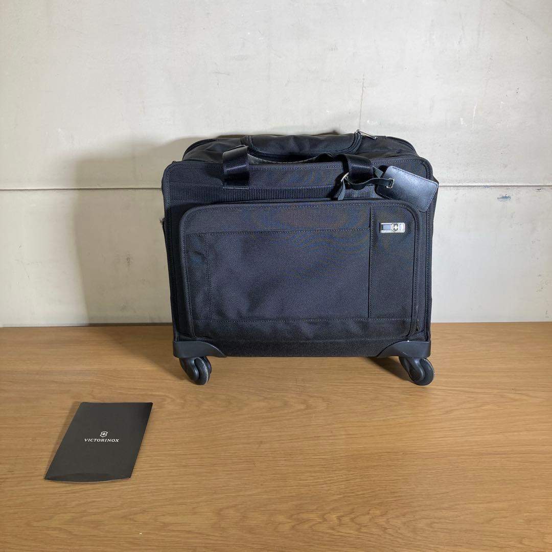 VICTORINOX 四輪キャリーバッグ　Architecture 3.0