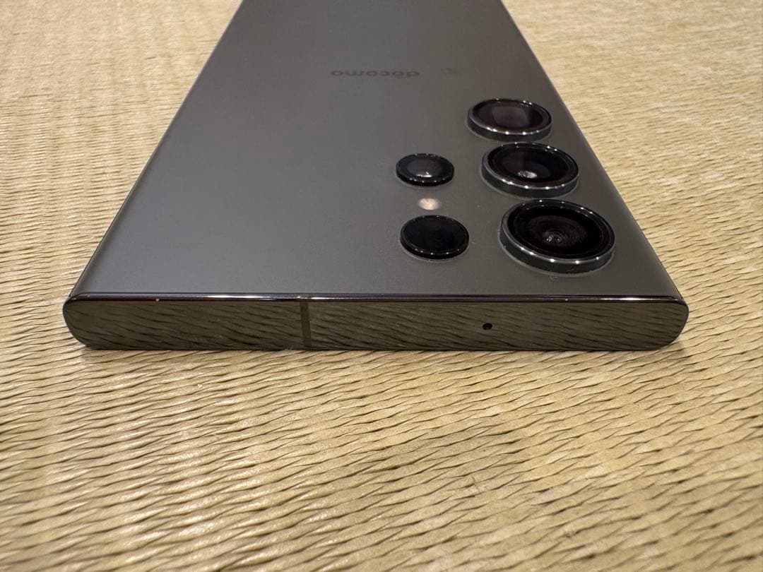 ちかつ　美品　Galaxy S23 Ultra 256GB docomo