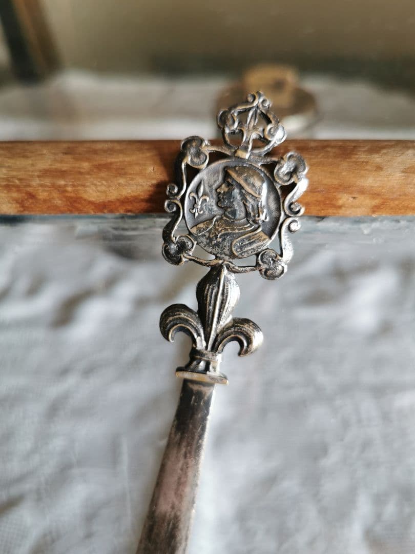 アンティーク フランス ジャンヌダルク ペーパーナイフ 騎士の百合紋 聖女の紋章