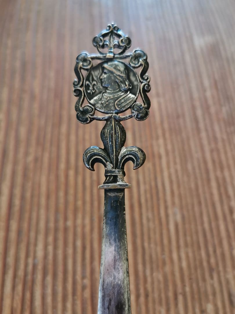 アンティーク フランス ジャンヌダルク ペーパーナイフ 騎士の百合紋 聖女の紋章